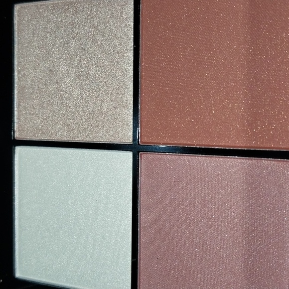🆕️Doucce Posh Powder Palette Highlighting - Picture 5 of 8